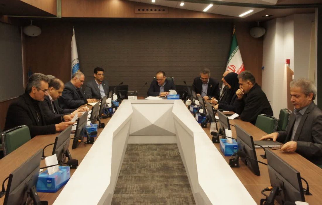 نشست هماهنگی مدیران اقتصادی گیلان برگزار شد؛  تأکید بر راهکارهای عملیاتی برای مدیریت چالش‌های تامین مالی