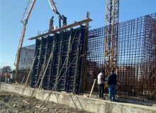 اجرای عملیات بتن ریزی فاز اول دیواره مخزن ۲ هزار متر مكعبی سایت بداب شفت و فومن