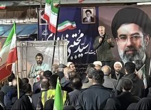 رونمایی از مجسمه «سرباز وطن» در تجمعات شبانه حمایت از نیروهای مسلح توسط شهرداری خشکبیجار