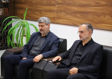 کارگرنیا رئیس شورای اسلامي شهر رشت در دیدار با مدیر کل دادگستری گیلان :به‌روزرسانی کارخانه کود آلی و فعال‌سازی سه فاز عملیاتی به صورت دوشیفته/ نگاه متفاوت مدیریت شهری رشت به مطالبات شهروندان