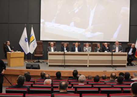 در جریان اجلاس «نقش‌آفرینی اتاق‌های بازرگانی در بهره‌گیری از مزیت‌های منطقه‌ای و تقویت اقتصاد ملی» برگزار شد؛ بررسی راهكارهای توسعه مسیرهای تجاری شمال كشور با محوریت منطقه آزاد انزلی