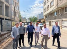 بازدید شهردار رشت از عملیات آسفالت کمربندی خرمشهر / تأکید بر تسریع در پروژه‌های عمرانی