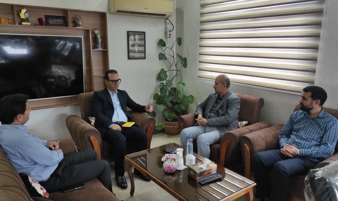 توسعه همکاریهای ادارهکل پست استان گیلان و شهرداری خشکبیجار در راستای ارتقای خدمات شهری و پستی