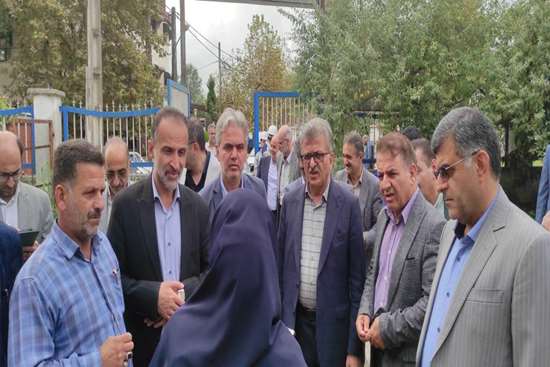 با حضور نماینده مجلس، فرماندار و نمایندگان قرارگاه محرومیتزدایی ارتش؛ رئیس دانشگاه علوم پزشکی گیلان از پروژههای سلامت بندر کیاشهر بازدید