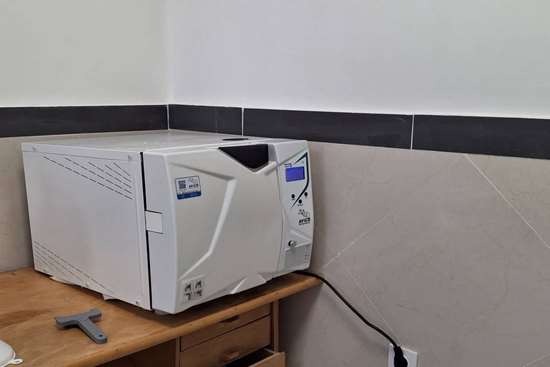 در راستای ارتقای خدمات بهداشتی و ایمنی تجهیزات؛ دستگاه اتوکلاو مرکز خدمات جامع سلامت کلیشم راهاندازی شد